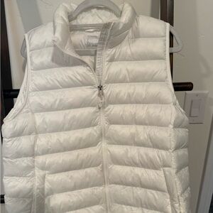 32 Degrees Women's Ivory Puffer Vest